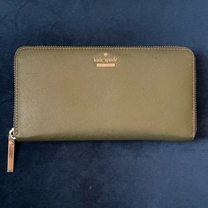 Kate Spade New York Green Leather Continental Wallet